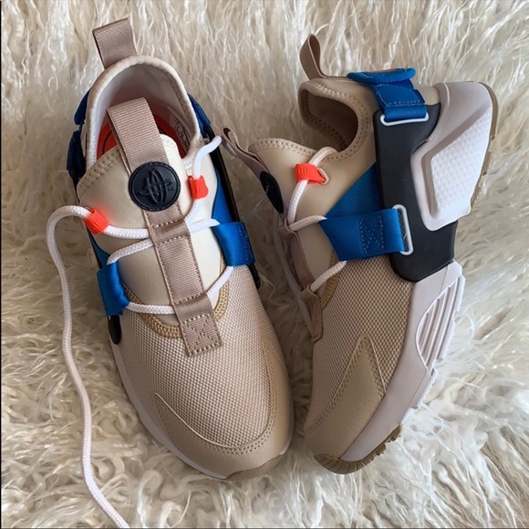 NWT Nike huarache city - Picture 2 of 8